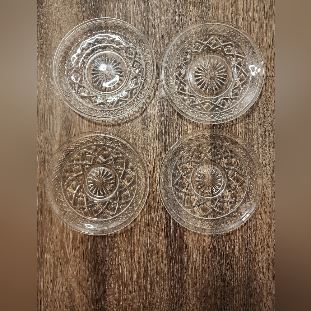 🟡 2 For $25 🟡 Set Of 4 1970s Indiana Glass Plates.
